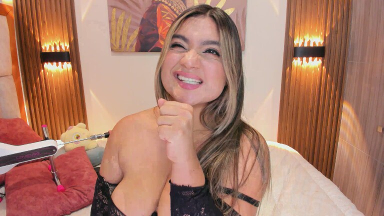 CamilaChanel's Streamate show and profile