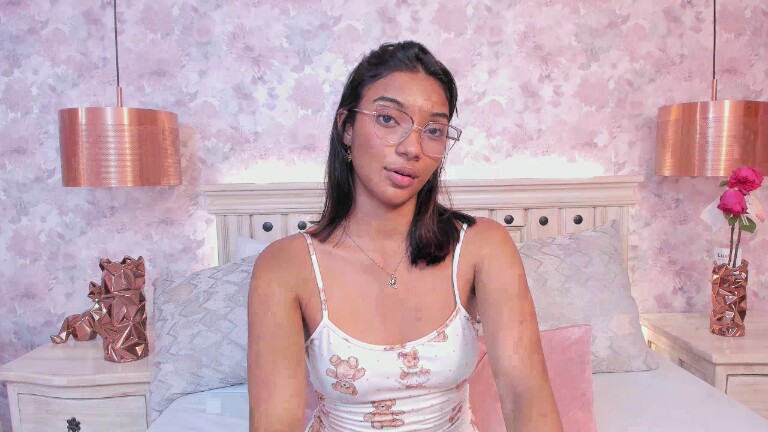 SidneyLovee's Streamate show and profile